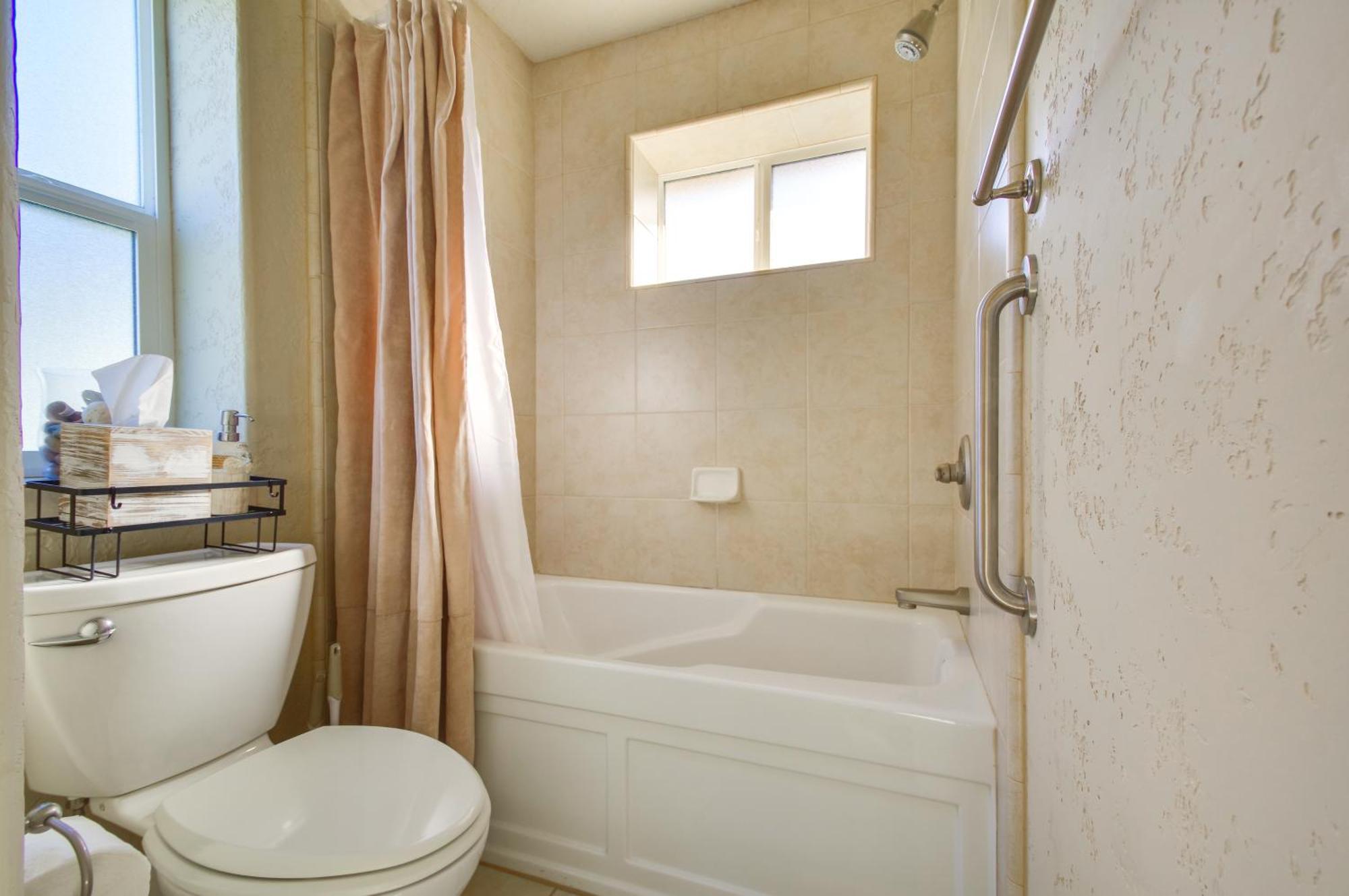 Quiet Waterfront Escape With Hot Tub And Beach Access! Gold Beach Extérieur photo