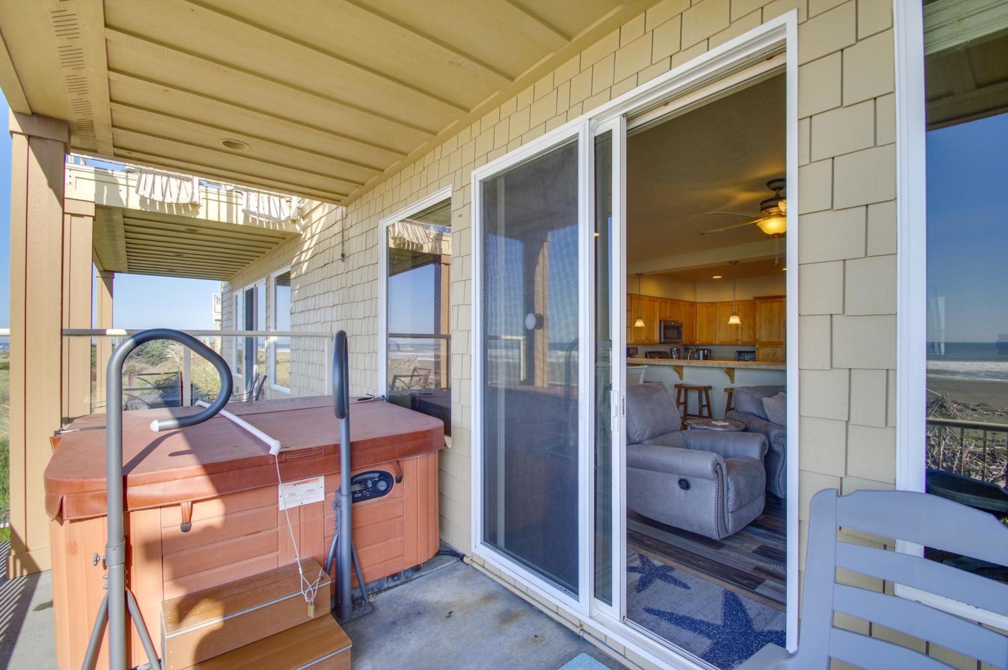 Quiet Waterfront Escape With Hot Tub And Beach Access! Gold Beach Extérieur photo